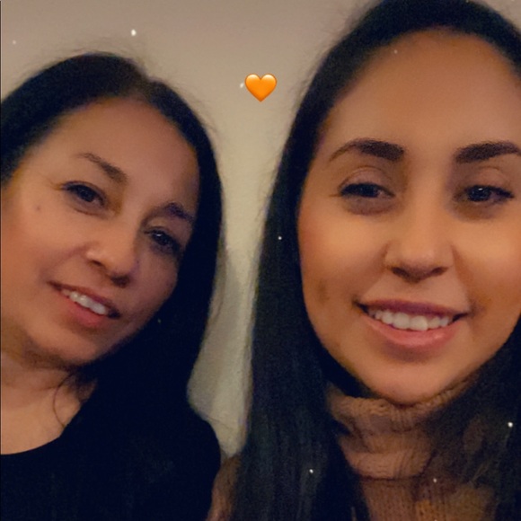 Meet your Posher, Lupita - Picture 1 of 1